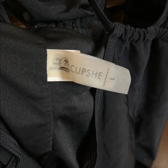 Cupshe Black Ruffled One Piece Swimsuit - Picture 6 of 6